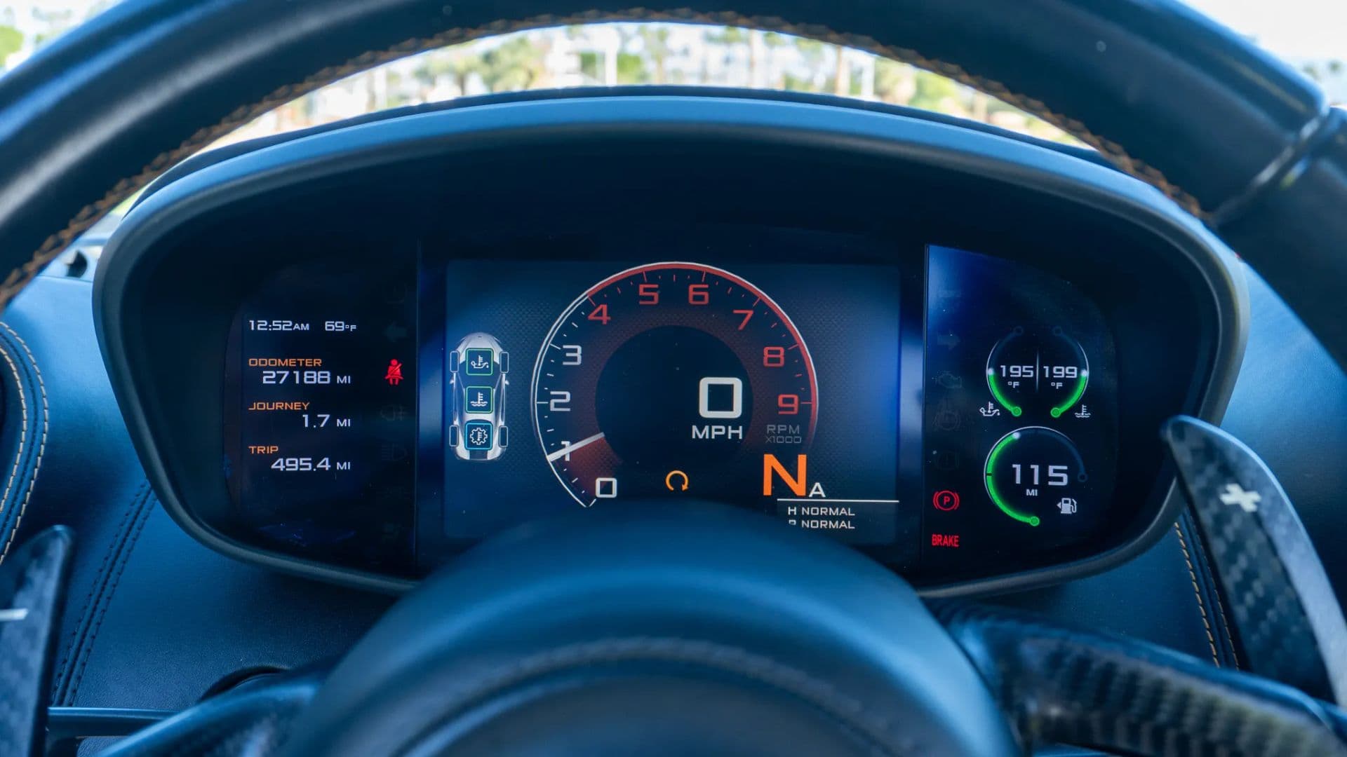 2016 MCLAREN 570S - Image 33