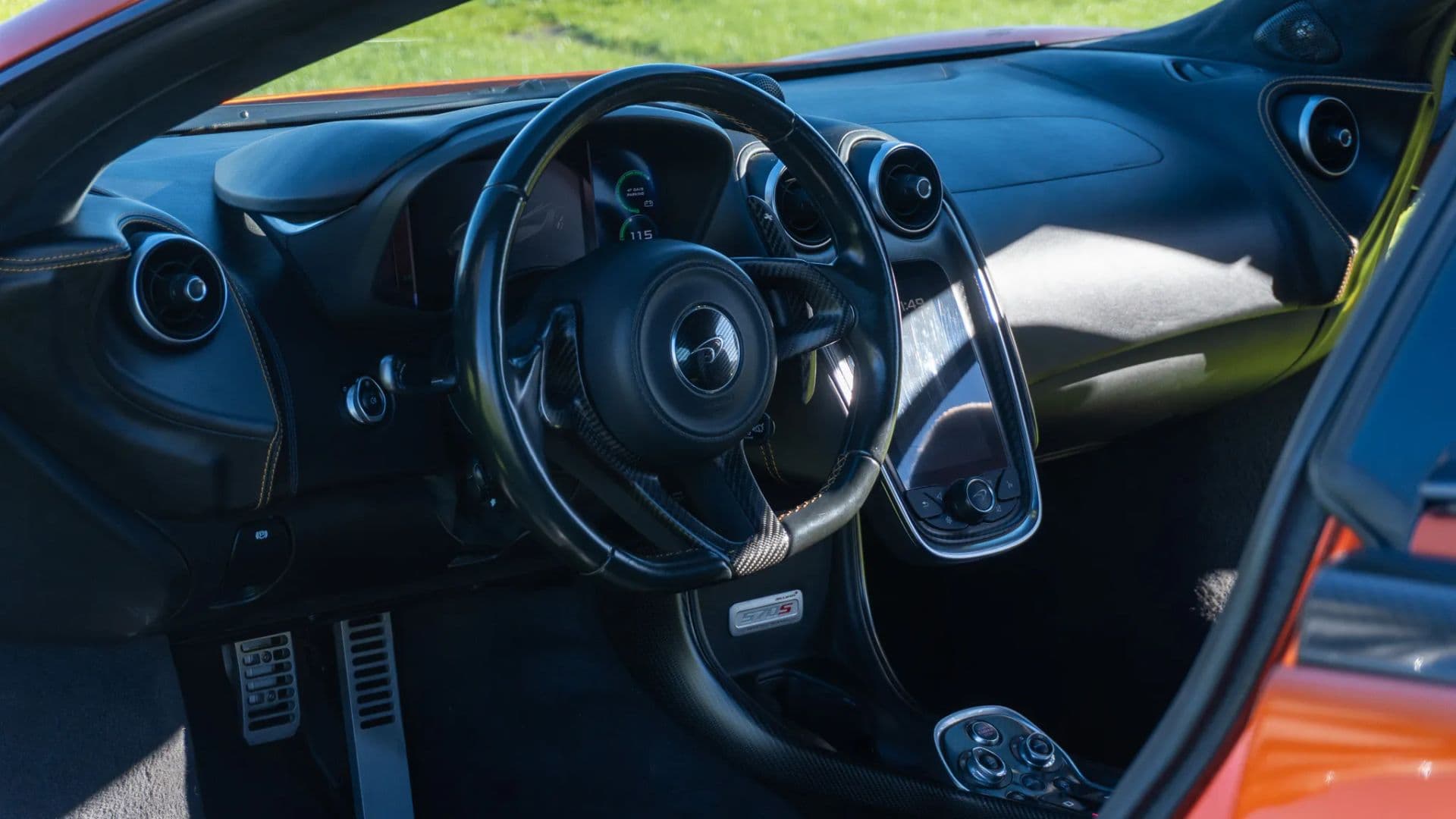 2016 MCLAREN 570S - Image 27