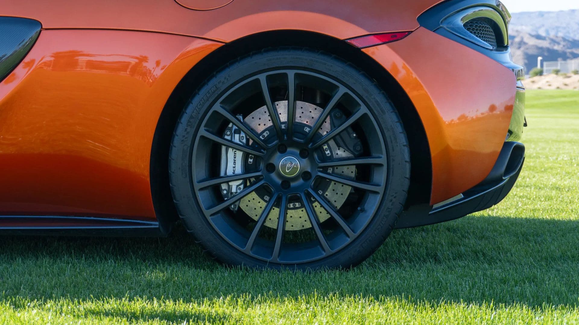 2016 MCLAREN 570S - Image 9