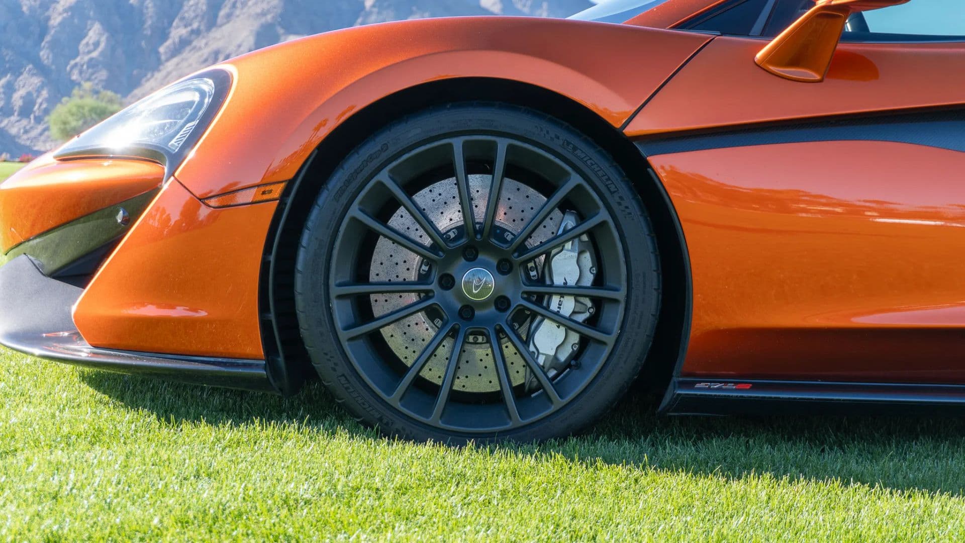 2016 MCLAREN 570S - Image 8