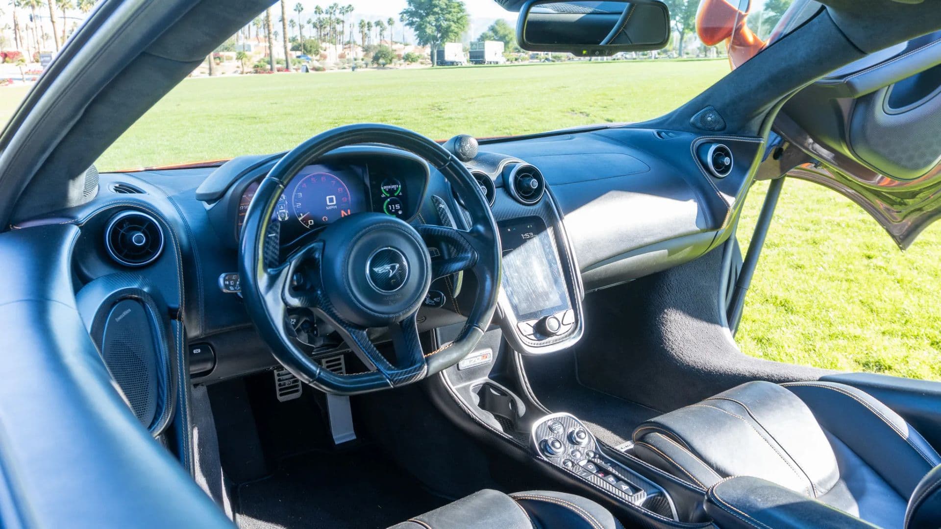 2016 MCLAREN 570S - Image 35