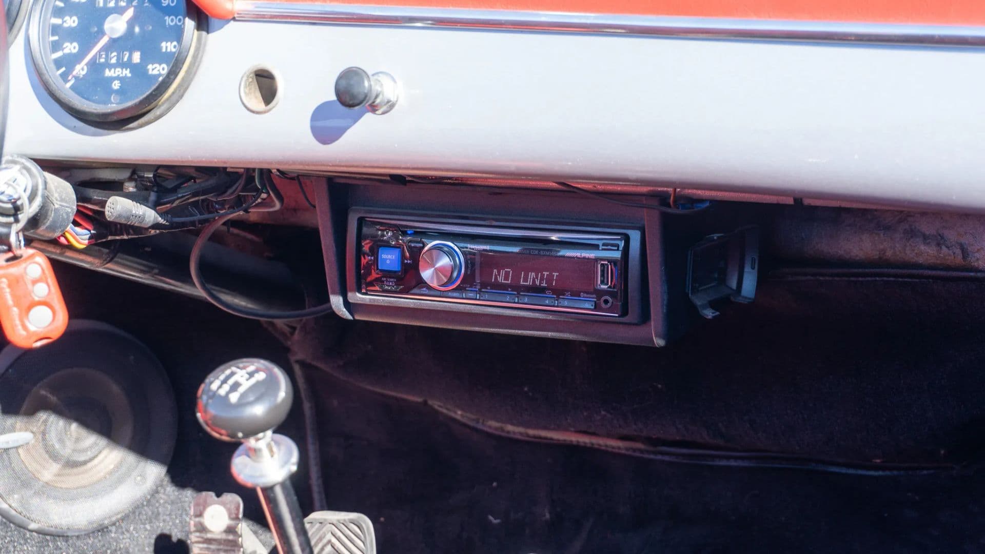 1957 PORSCHE/JPS 356A - Image 37