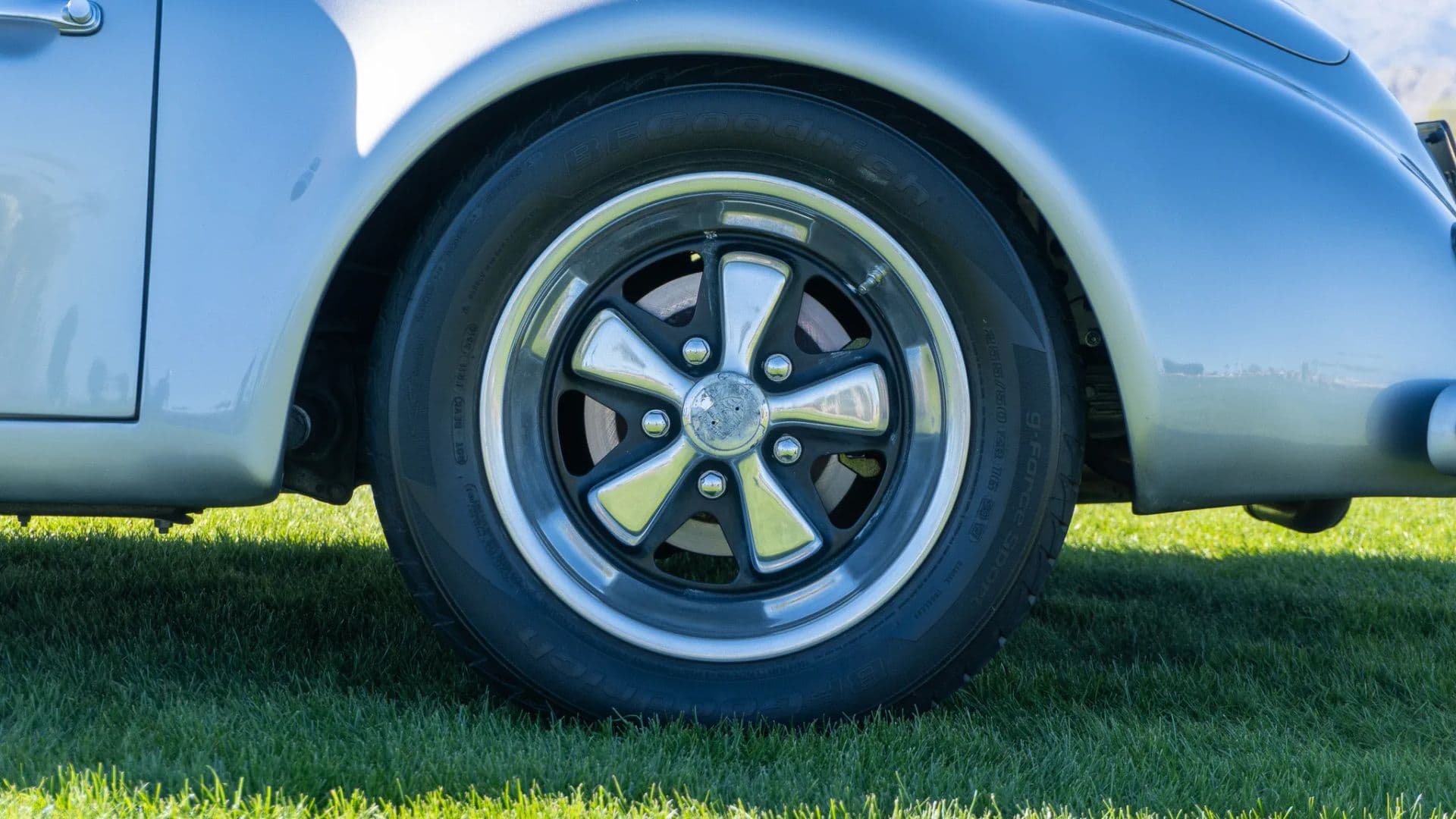 1957 PORSCHE/JPS 356A - Image 19